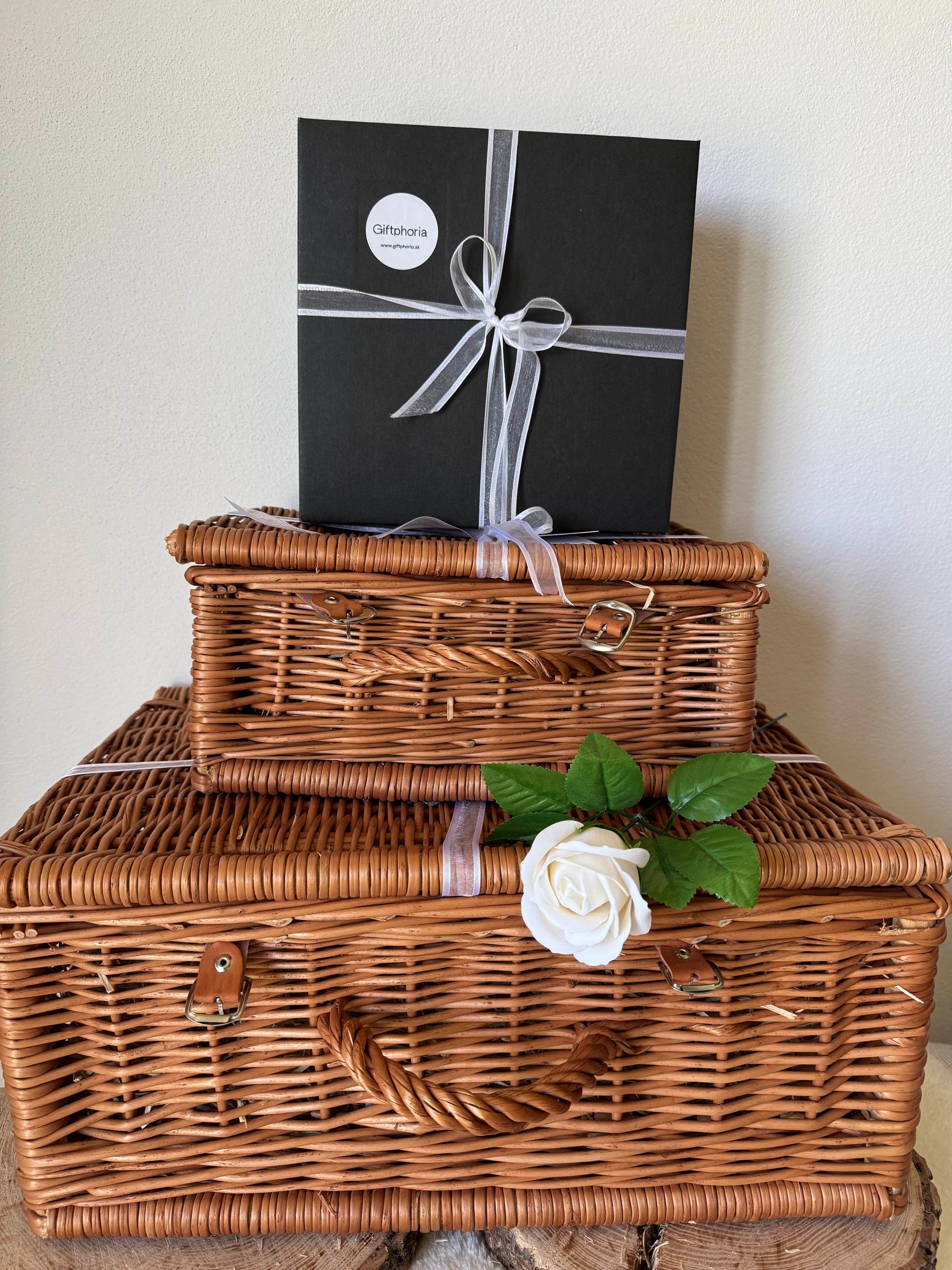 Geschenkbox – Hochzeitsgeschenk mit Rosen