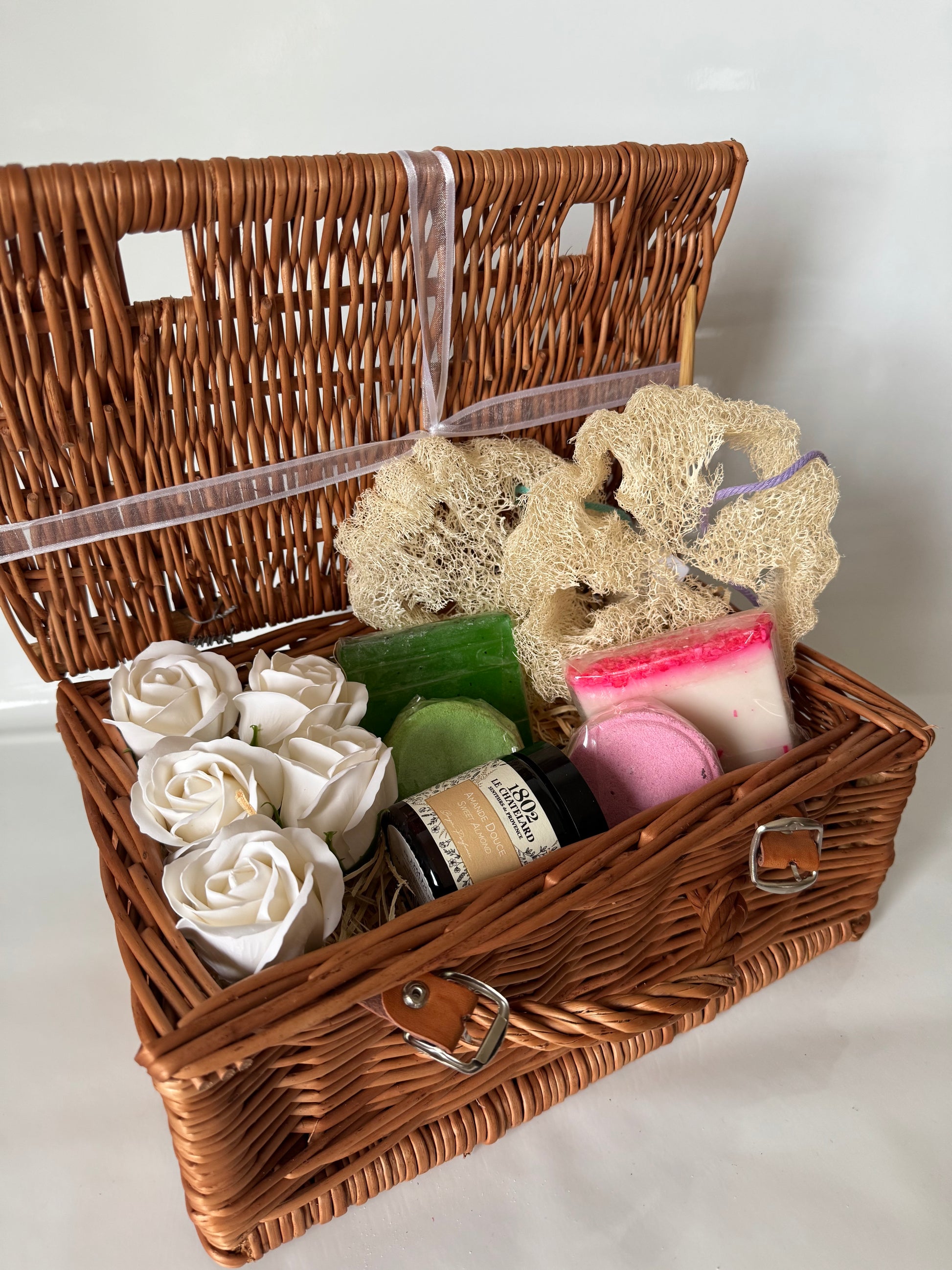 Gift basket S - Mr&amp;Mrs wedding gift